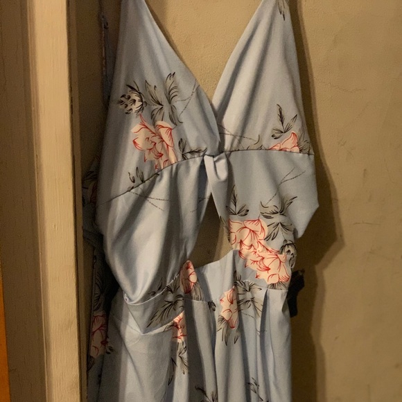 Blue romper with pink flowers - Picture 1 of 1